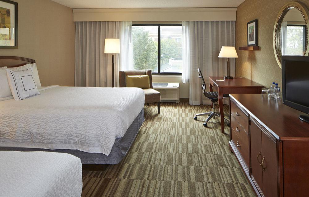Hotel Courtyard Minneapolis St. Paul/roseville 3*