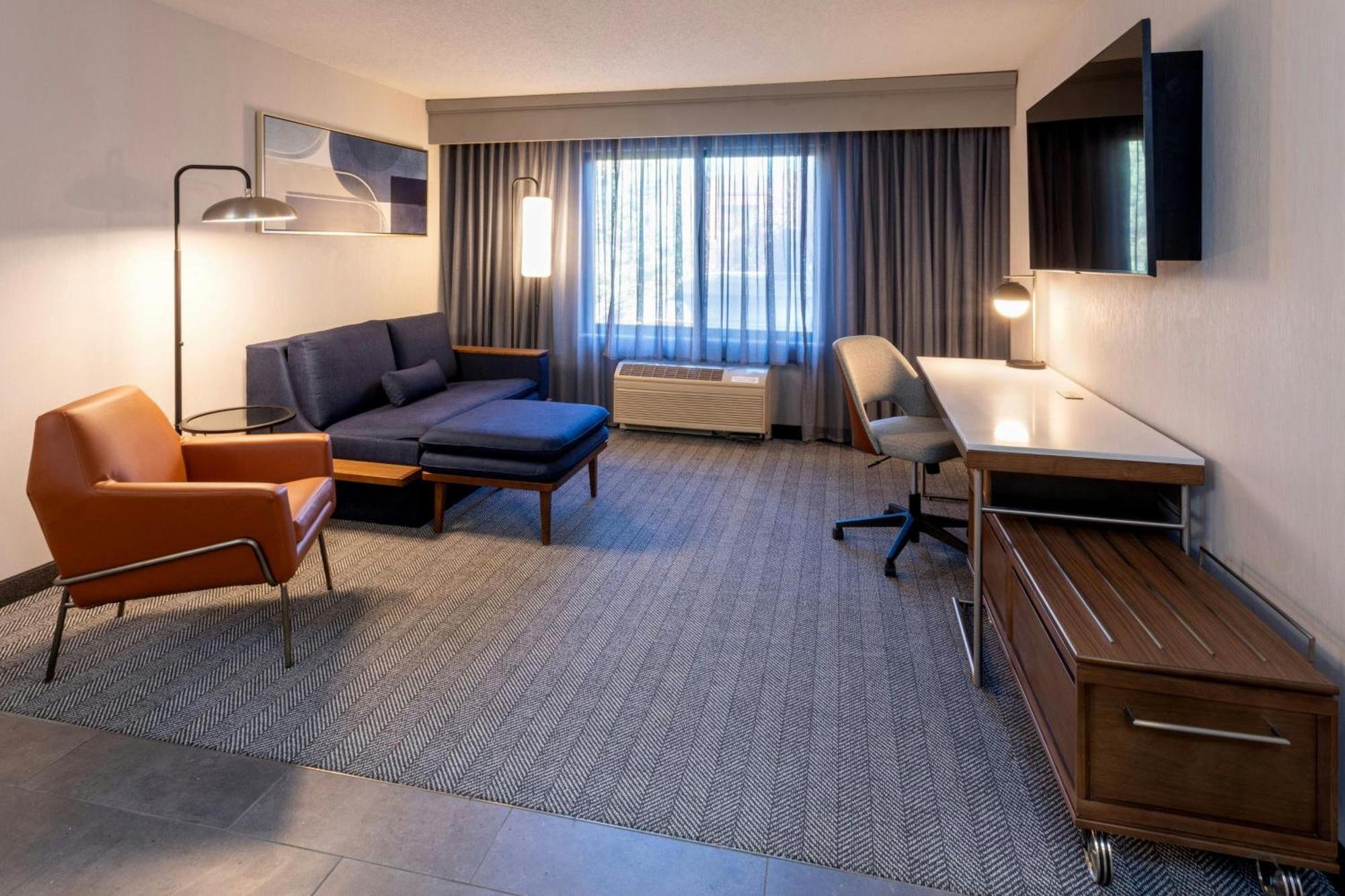 Courtyard Minneapolis St. Paul/roseville Hotel 3*