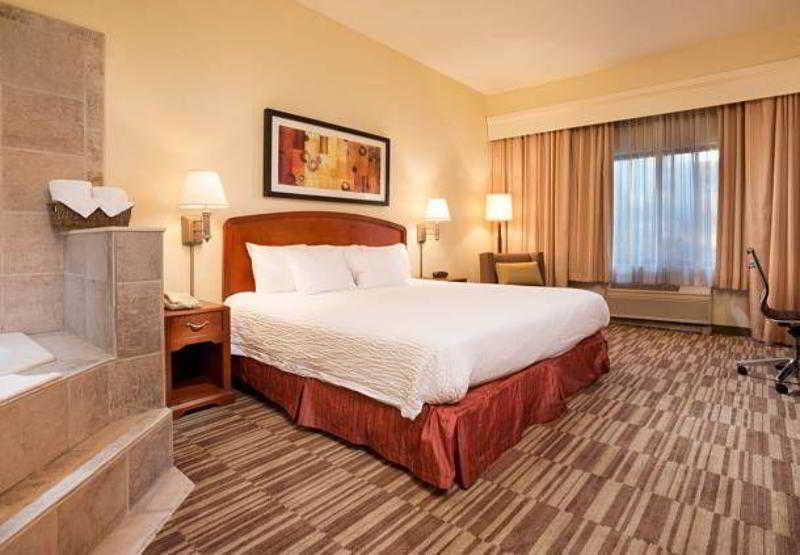 Courtyard Minneapolis St. Paul/roseville 3*