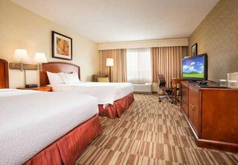 Hotel Courtyard Minneapolis St. Paul/roseville 3*
